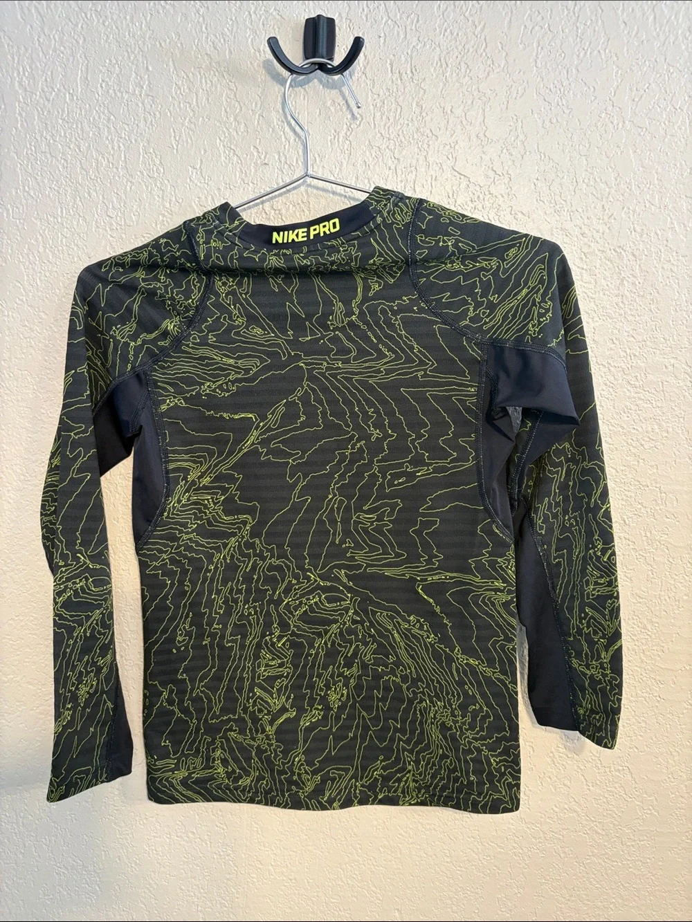 Nike PRO Dri Fit boys compression shirt M 8-10